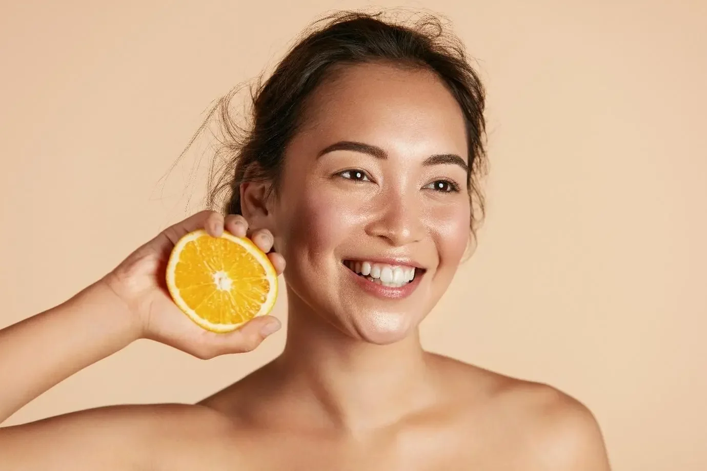 How to Get Naturally Glowing Skin at Home